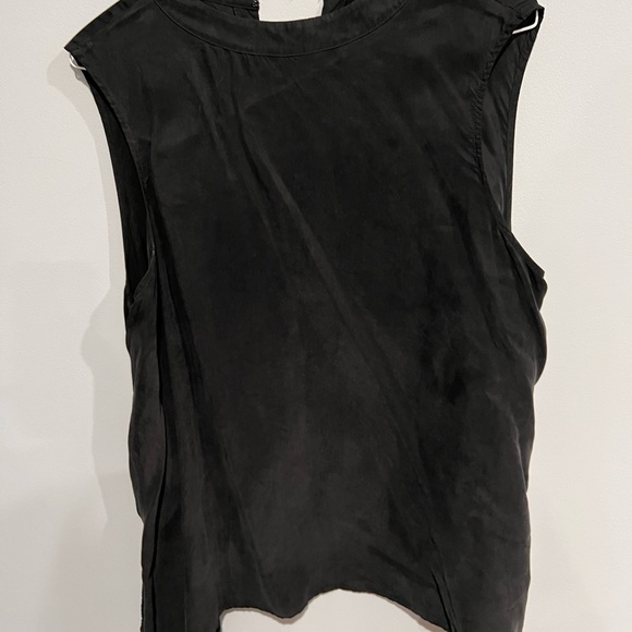 Velvet sleeveless with zips on side high neck top🖤 - Picture 2 of 8